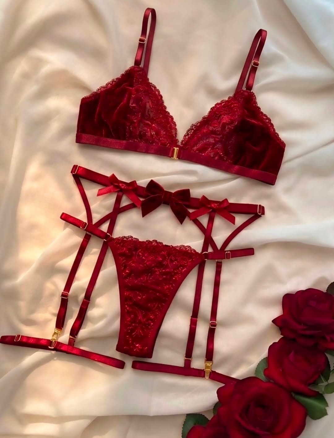 ELORETTE 3 PIEZAS CON ENCAJE FLORAL 🌸